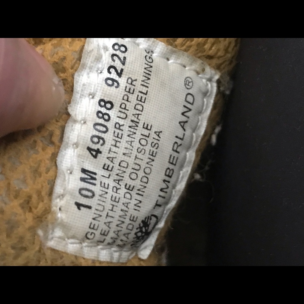 Boots - Picture 3 of 4